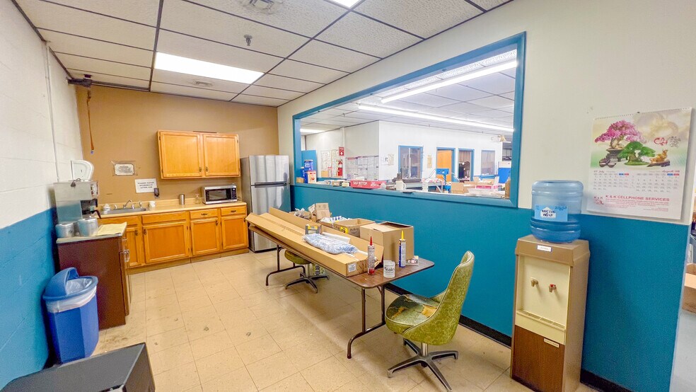 450 S Fellowship Rd, Maple Shade Township, NJ à vendre - Photo du bâtiment - Image 3 de 21