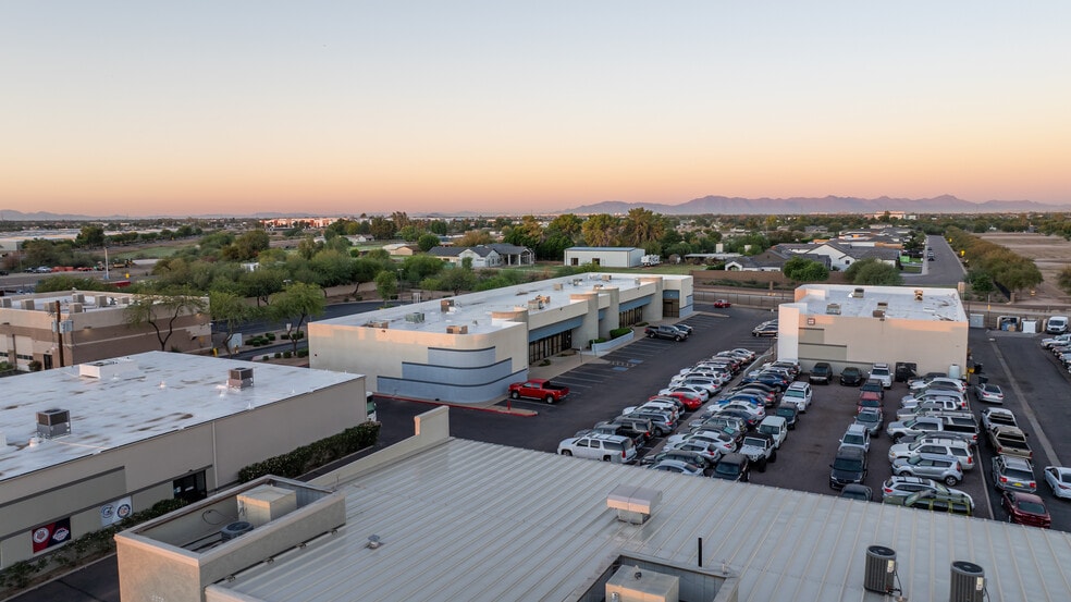 2330 S Airport Blvd, Chandler, AZ for sale - Building Photo - Image 3 of 6