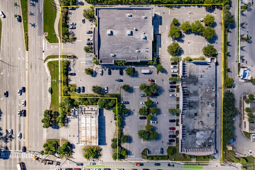 8053 W Oakland Park Blvd, Sunrise, FL à vendre - Photo du bâtiment - Image 3 de 20