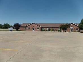 8333 Express Dr, Marion, IL for lease Building Photo- Image 2 of 23