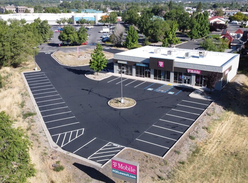 2920 Main St, Susanville, CA à vendre - Photo du bâtiment - Image 2 de 7