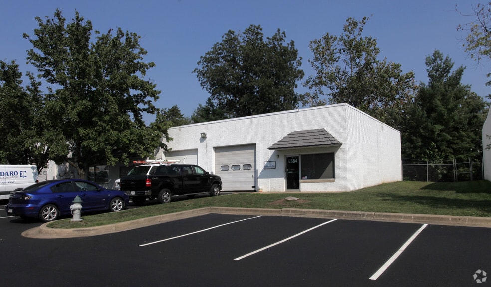 5566-5584 Tuxedo Rd, Hyattsville, MD for sale - Building Photo - Image 2 of 5