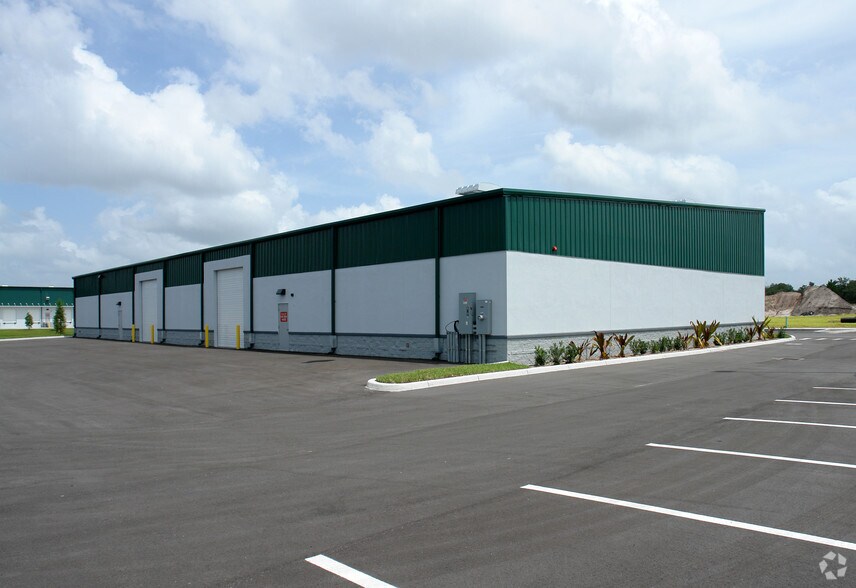 1770 Business Center Ln, Kissimmee, FL à vendre - Photo du bâtiment - Image 2 de 23