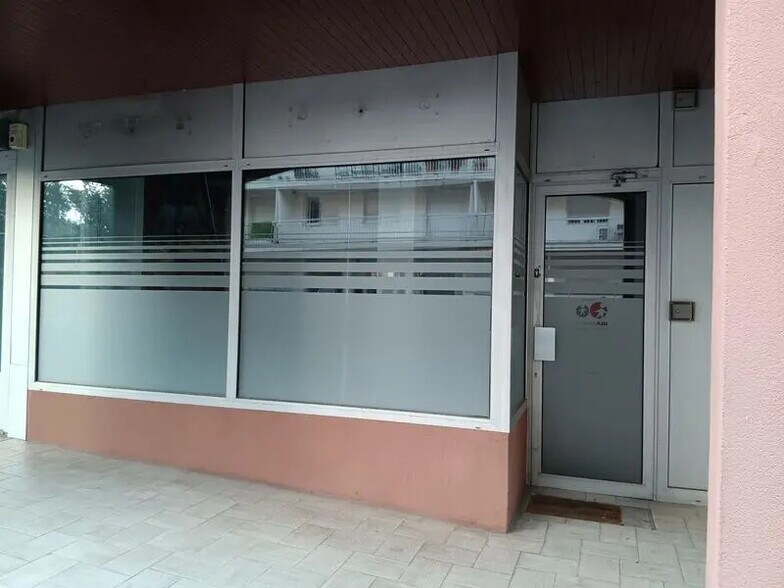 Bureau dans Lyon à louer - Photo du bâtiment - Image 1 de 8