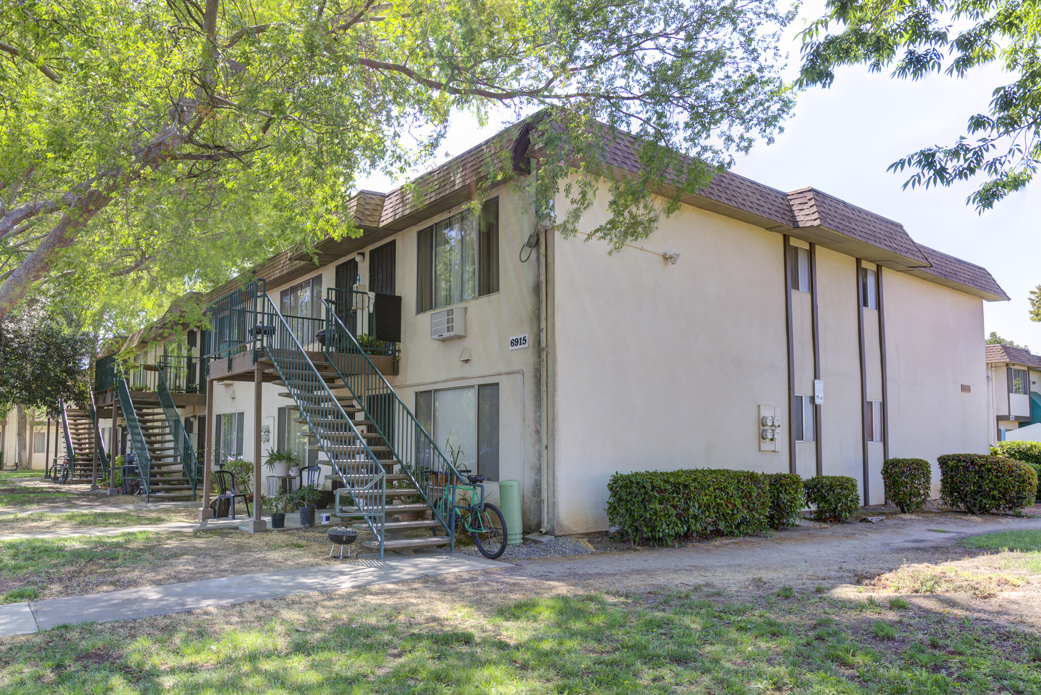 6921 Lewiston Way, Sacramento, CA à vendre Photo du bâtiment- Image 1 de 1