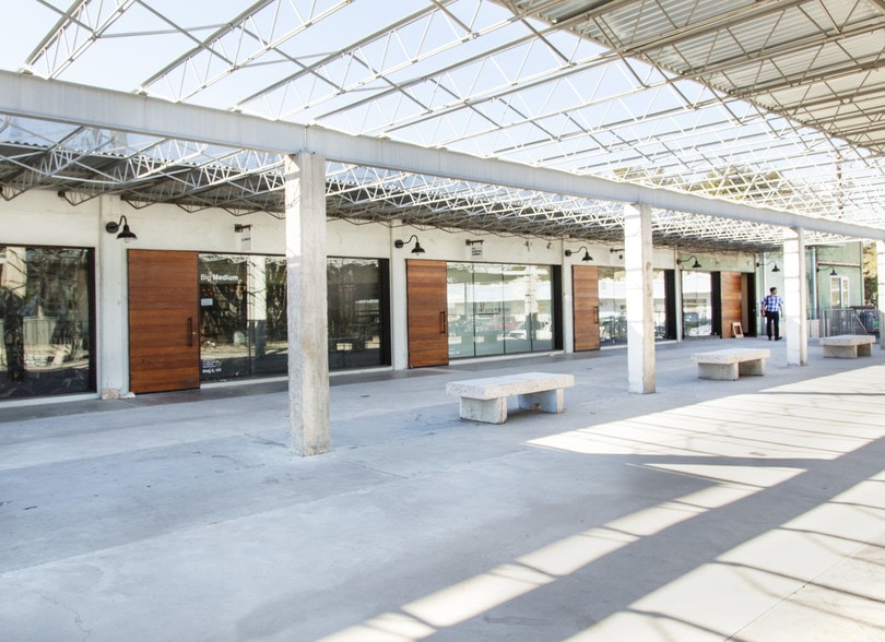 916 Springdale Rd, Austin, TX à louer - Photo du bâtiment - Image 1 de 6