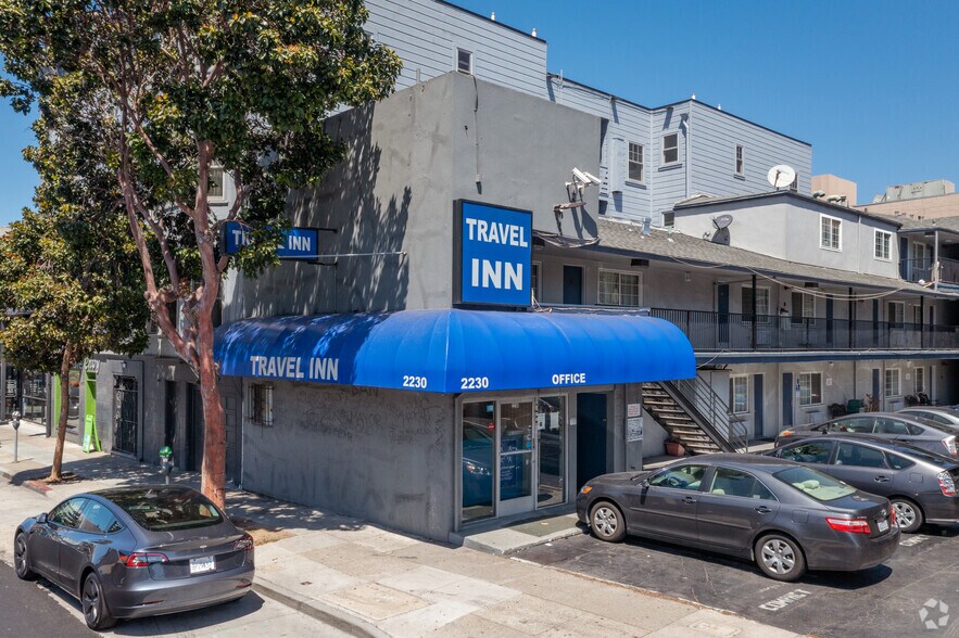 2230 Lombard St, San Francisco, CA à vendre - Photo du bâtiment - Image 3 de 3