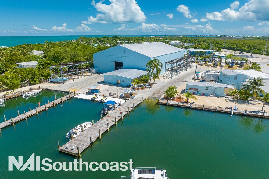 59073 Overseas Hwy, Marathon, FL à vendre - Photo du bâtiment - Image 2 de 19