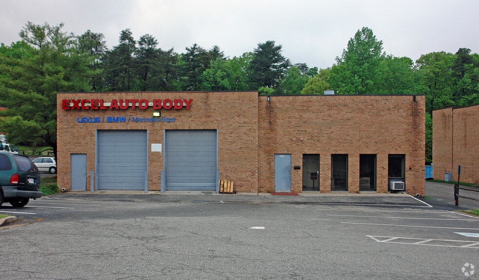 7941 Cluny Ct, Springfield, VA for lease - Primary Photo - Image 2 of 5