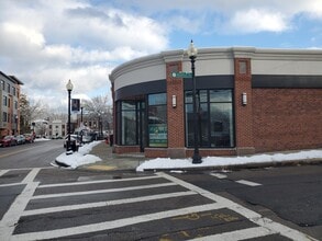 1202-1212 River St, Hyde Park, MA à louer Photo du bâtiment- Image 2 de 2