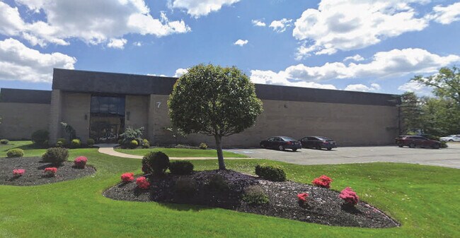 Plus de détails pour 7 Madison Rd, Fairfield, NJ - Industriel à louer