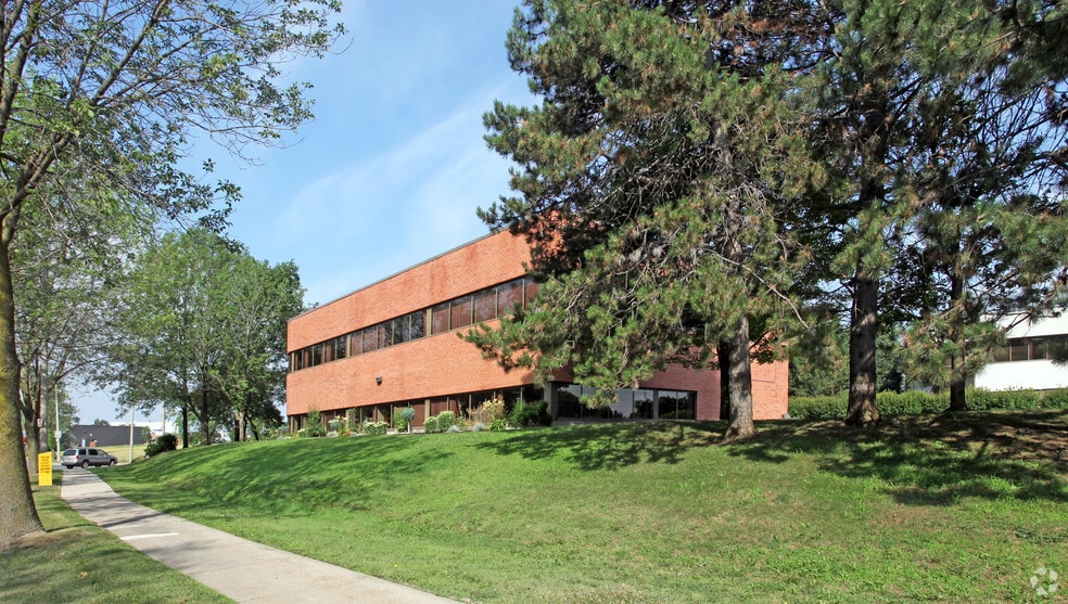 6800 Campobello Rd, Mississauga, ON for sale - Primary Photo - Image 1 of 3