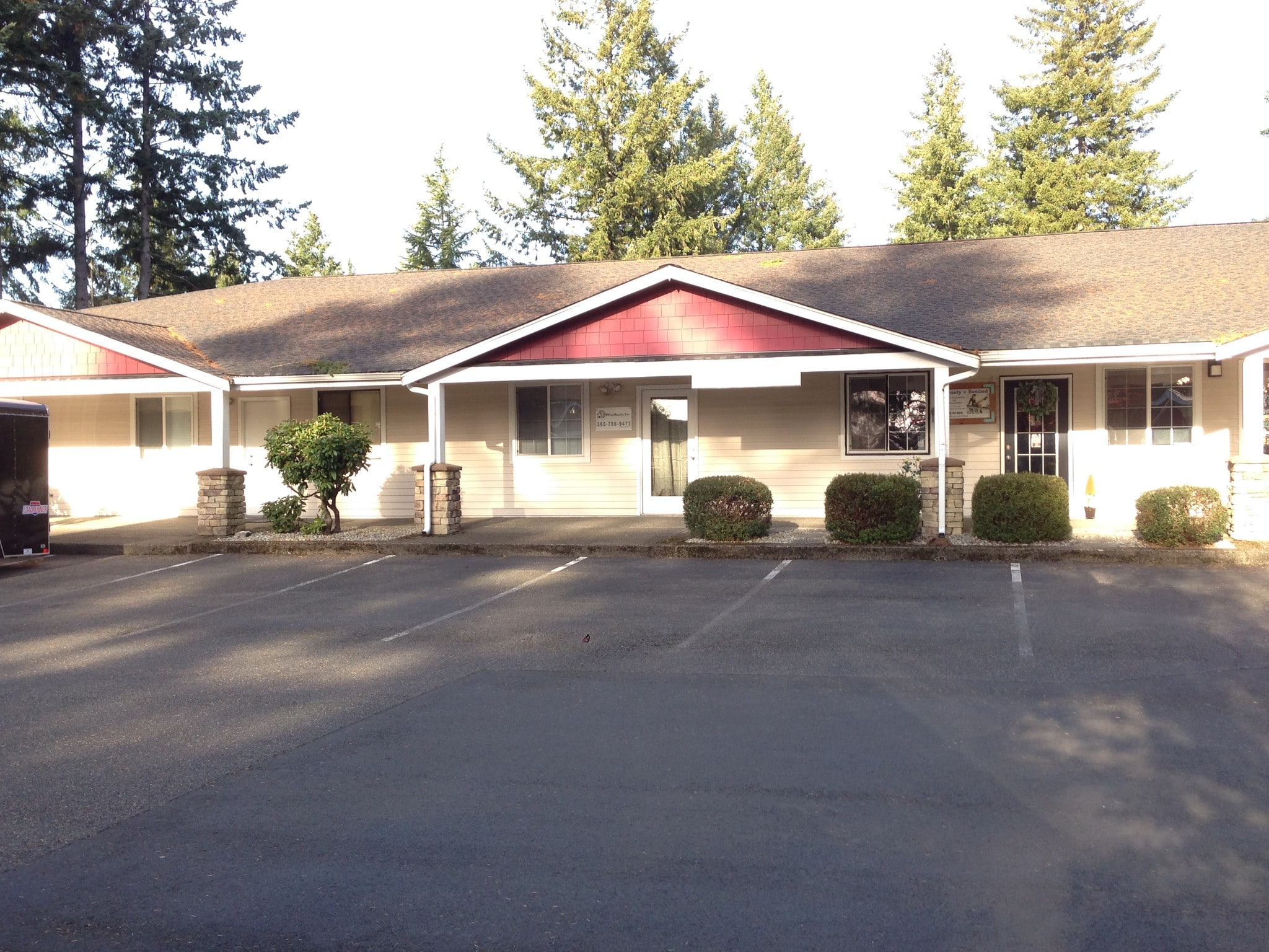 2639 Parkmont Ln SW, Olympia, WA à louer Photo du bâtiment- Image 1 de 7