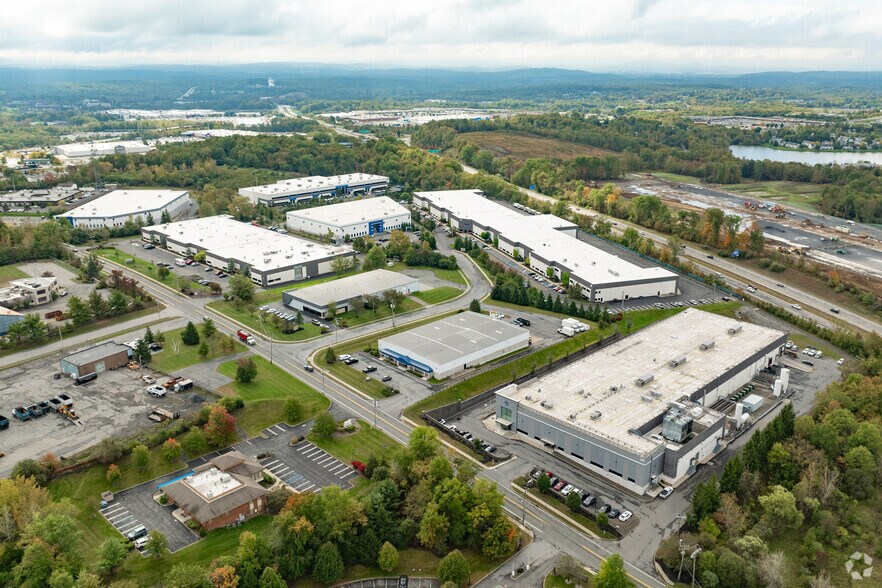 45 Turner Dr, Middletown, NY à louer - Aérien - Image 3 de 10