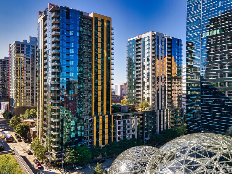 2121 6th Ave, Seattle, WA à louer - Photo du bâtiment - Image 1 de 10