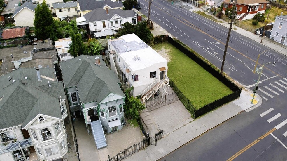 2051 23rd Ave, Oakland, CA for sale - Building Photo - Image 3 of 12
