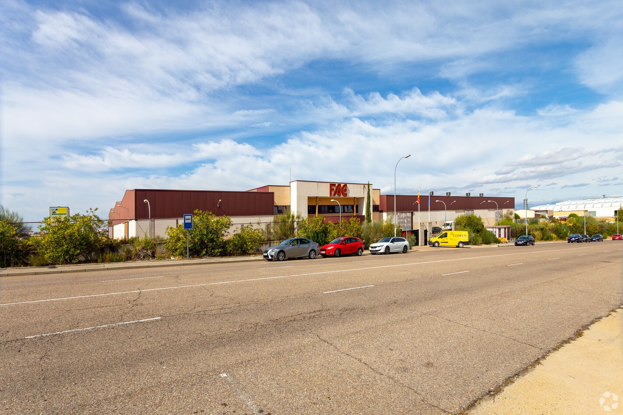 Avenida de la Constitución, 108, Casarrubios del Monte, Toledo for lease Primary Photo- Image 1 of 3