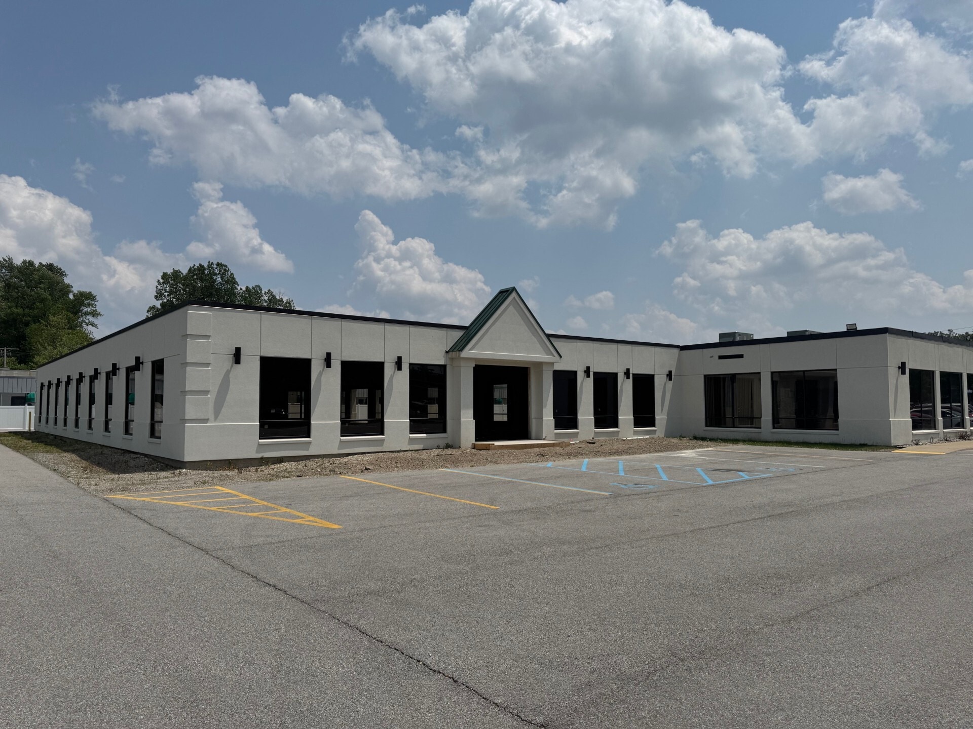 3130 Central Park W, Toledo, OH for lease Primary Photo- Image 1 of 4