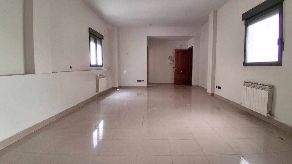 Office in Béjar, Salamanca for sale - Building Photo - Image 3 of 15