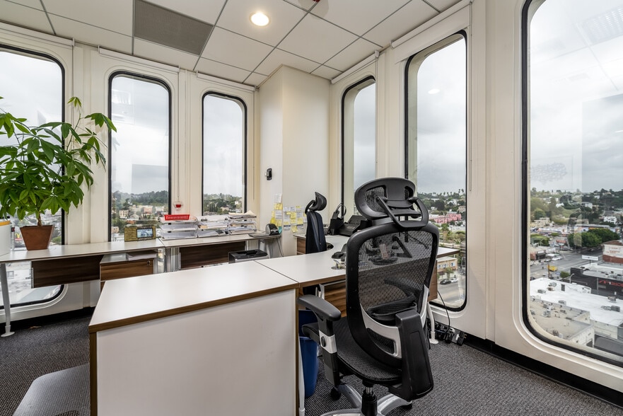 1910 W Sunset Blvd, Los Angeles, CA for lease - Building Photo - Image 1 of 19