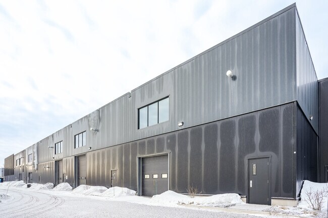 Plus de détails pour 265 Rue De Singapour, Saint-Augustin-de-Desmaures, QC - Bureau, Industriel à louer