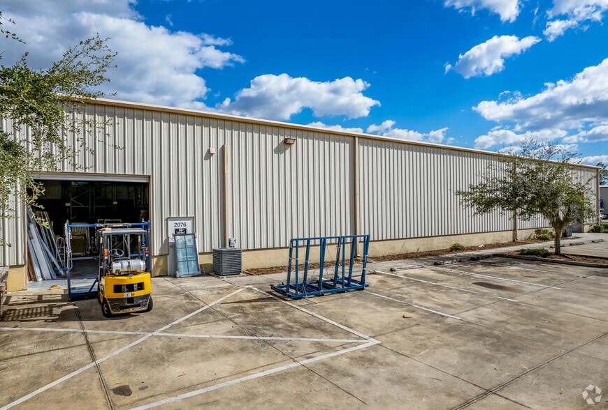 2076 58th Avenue Cir E, Bradenton, FL for sale - Building Photo - Image 2 of 14