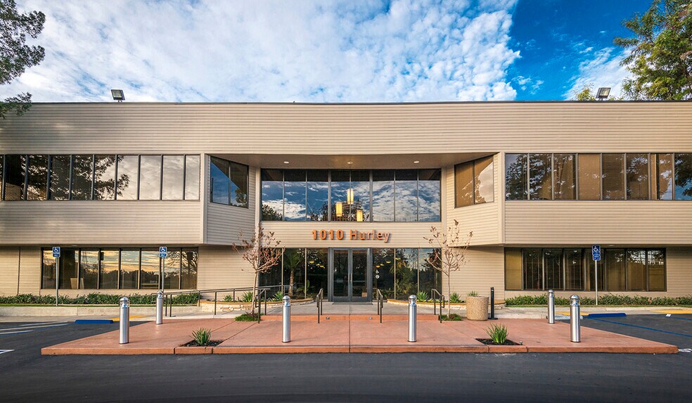 1010 Hurley Way, Sacramento, CA à louer - Photo du bâtiment - Image 2 de 4