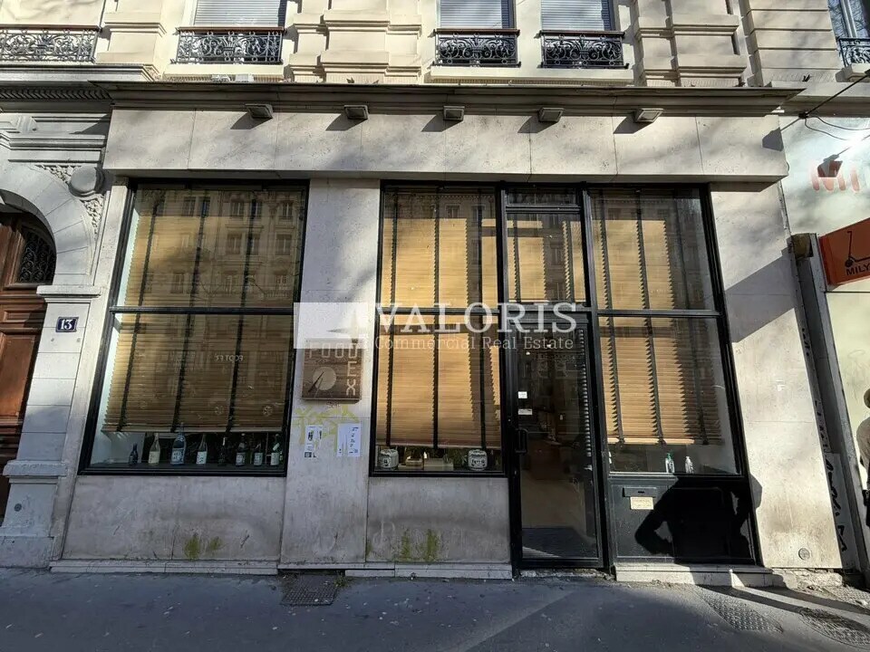 Retail in Lyon for lease Building Photo- Image 1 of 11