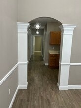 8833 Perimeter Park Blvd, Jacksonville, FL for lease Interior Photo- Image 2 of 9