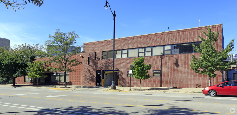 1836-1914 S Wabash Ave, Chicago, IL for sale - Building Photo - Image 3 of 9