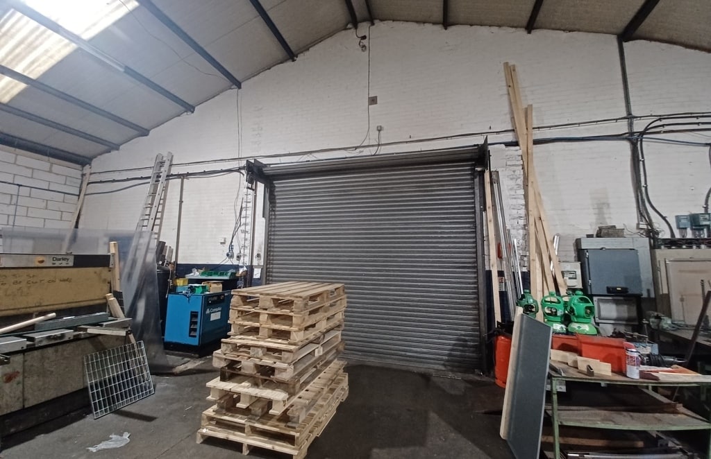 Old Wolverton Rd, Milton Keynes, BKM MK12 5NP - Unit 1 - - Interior Photo - Image 2 of 2