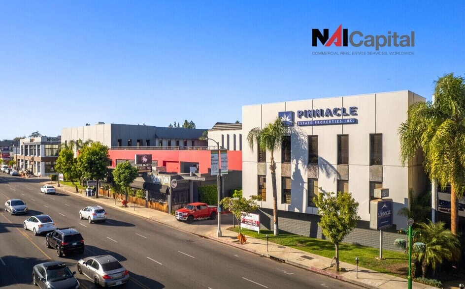 17337 Ventura Blvd, Encino, CA for lease - Building Photo - Image 1 of 5