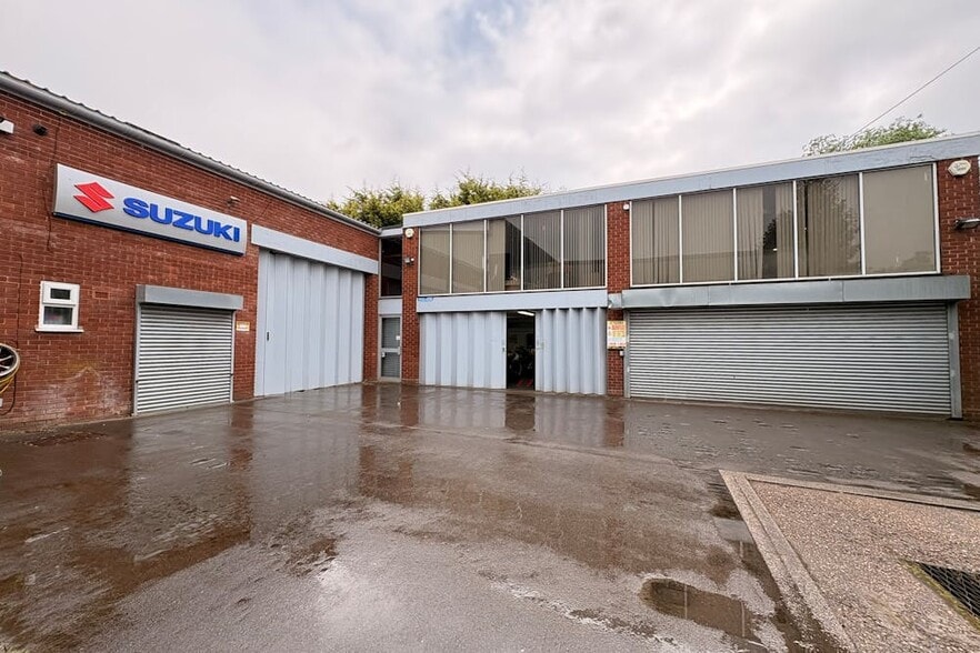 492 Birmingham Rd, Bromsgrove for lease - Building Photo - Image 2 of 3