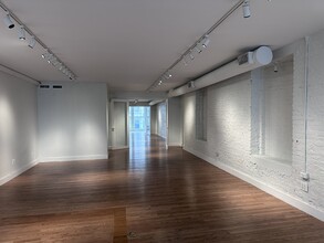 111 W 17th St, New York, NY for sale Interior Photo- Image 2 of 5
