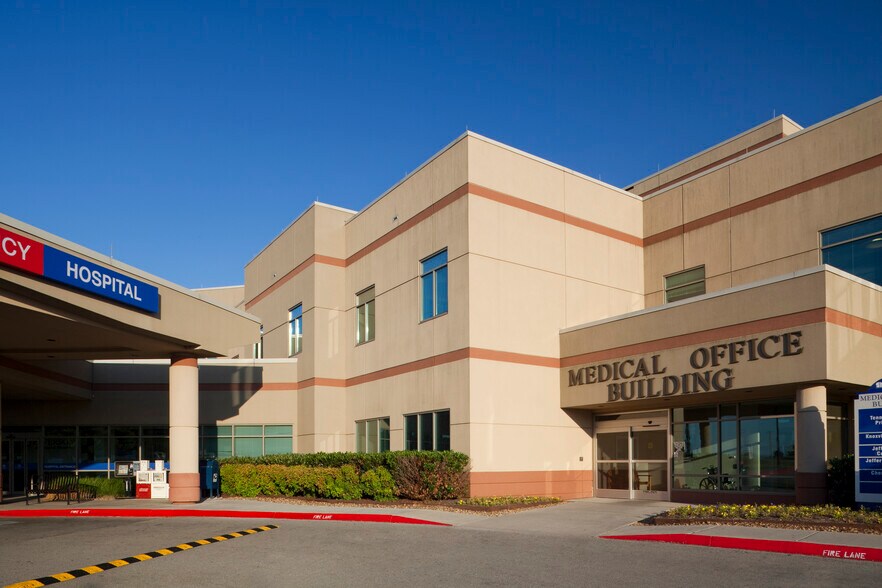 120 Hospital Dr, Jefferson City, TN à louer - Photo du bâtiment - Image 2 de 10