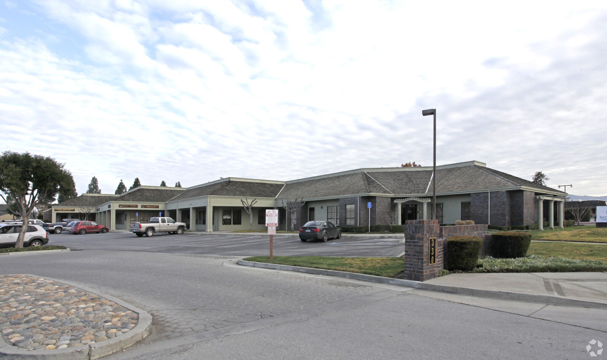330 Tres Pinos Rd, Hollister, CA for lease Primary Photo- Image 1 of 3