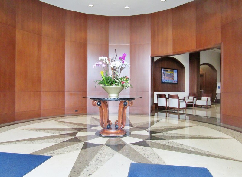 300 SE 2nd St, Fort Lauderdale, FL à louer - Photo intérieure - Image 3 de 7