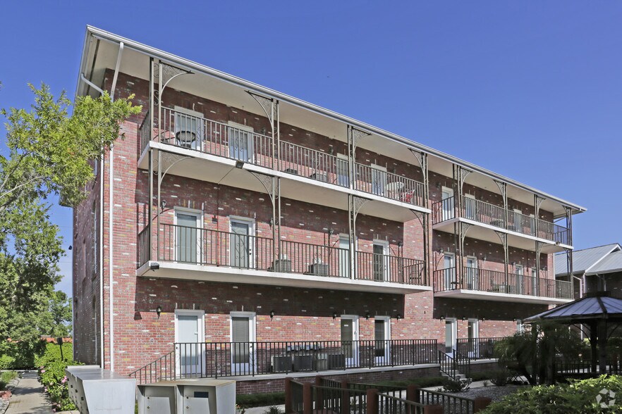 501 Goodlette Rd N, Naples, FL à louer - Photo du bâtiment - Image 2 de 10