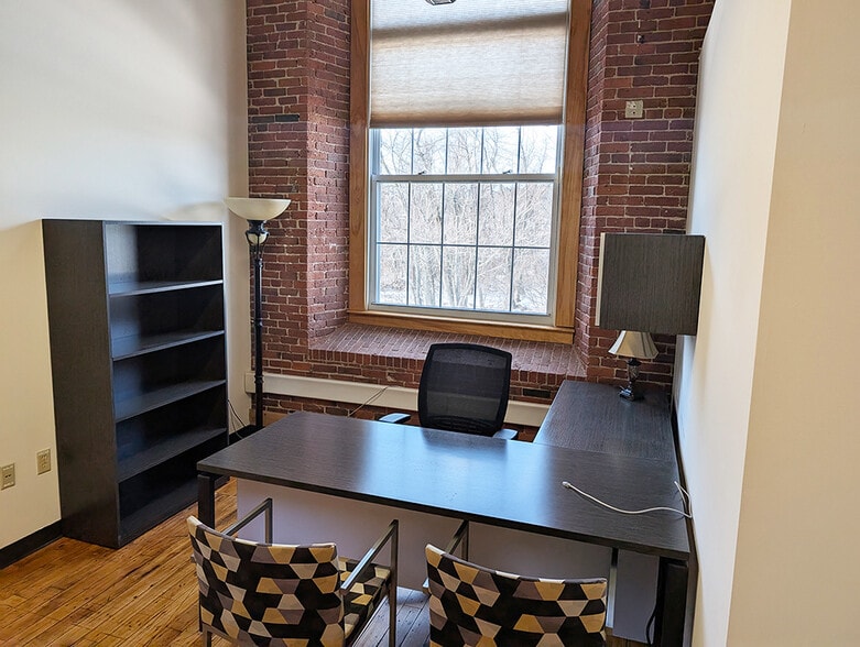 670 N Commercial St, Manchester, NH for lease - Interior Photo - Image 3 of 6