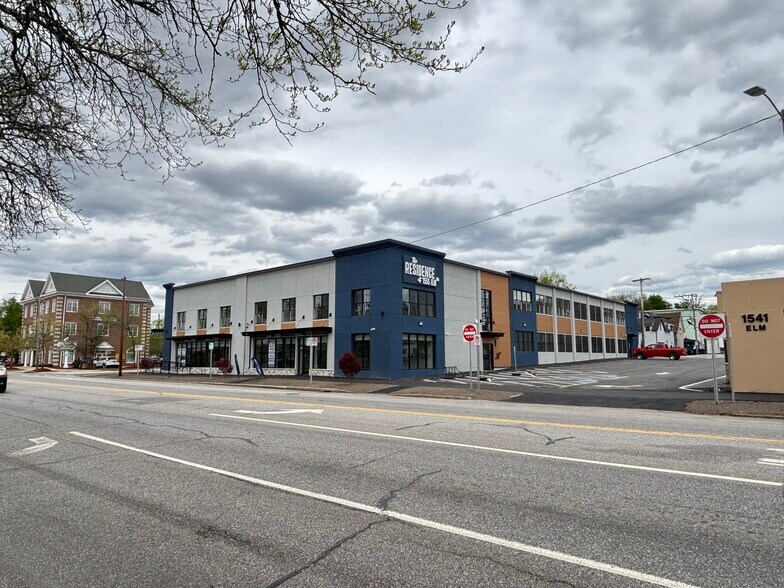 1541 Elm St, Manchester, NH à louer - Photo du bâtiment - Image 2 de 2