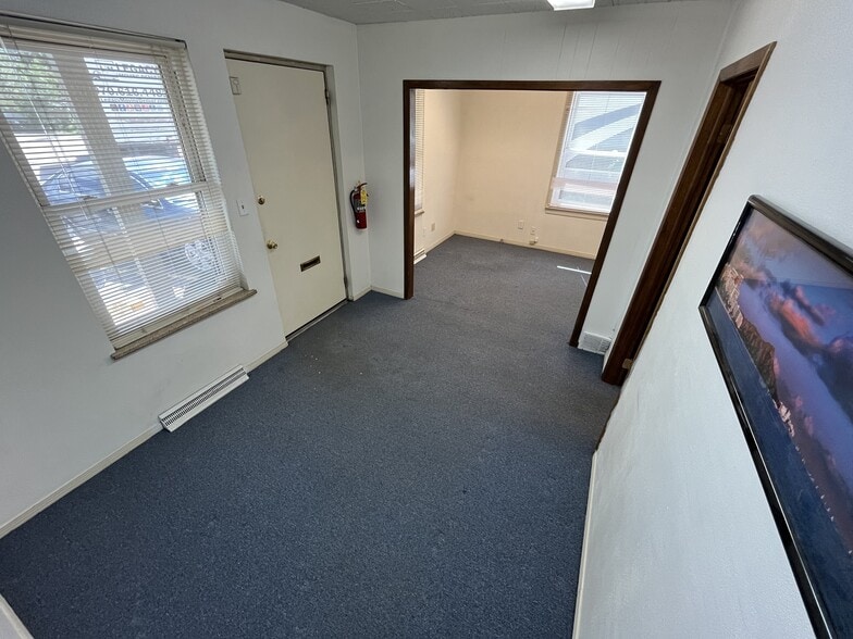 1510 Glen Ayr Dr, Lakewood, CO à louer - Photo du bâtiment - Image 3 de 13