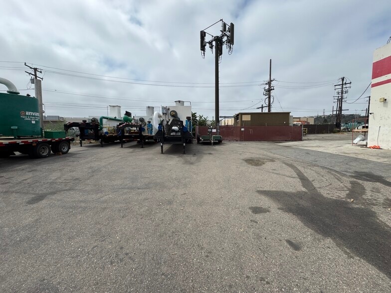 3330 29th St, Long Beach, CA for lease - Building Photo - Image 3 of 14