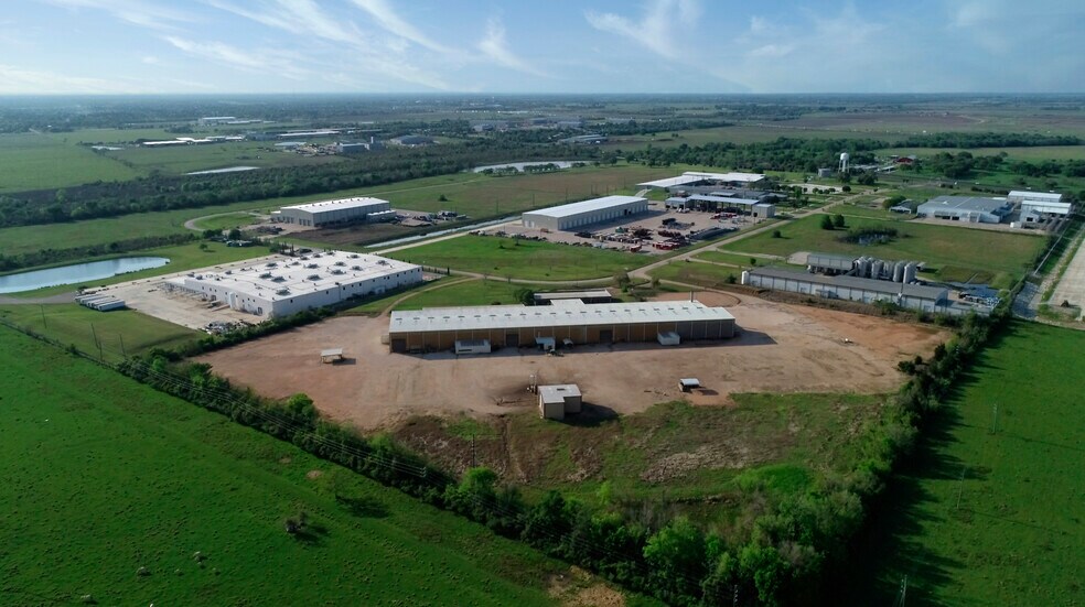 G H Cir, Waller, TX à louer - Photo du bâtiment - Image 3 de 3