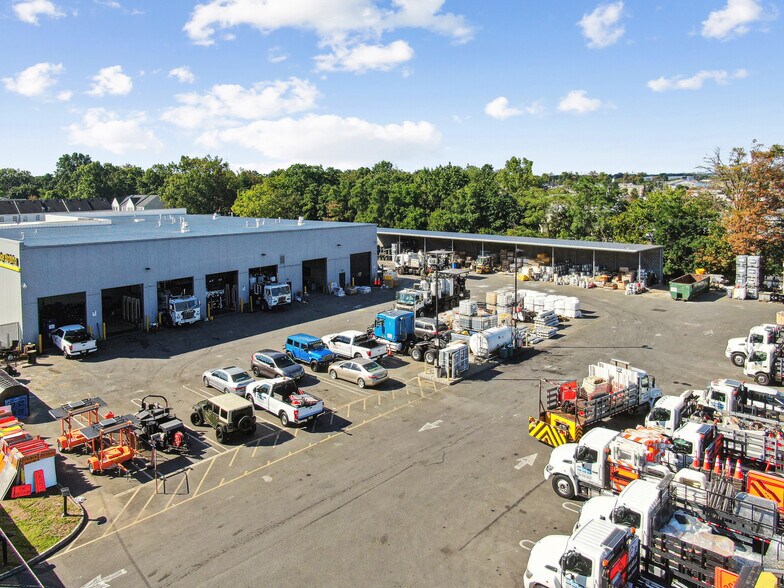 201 Wilton Ave, Middlesex, NJ à louer - Photo du bâtiment - Image 2 de 9