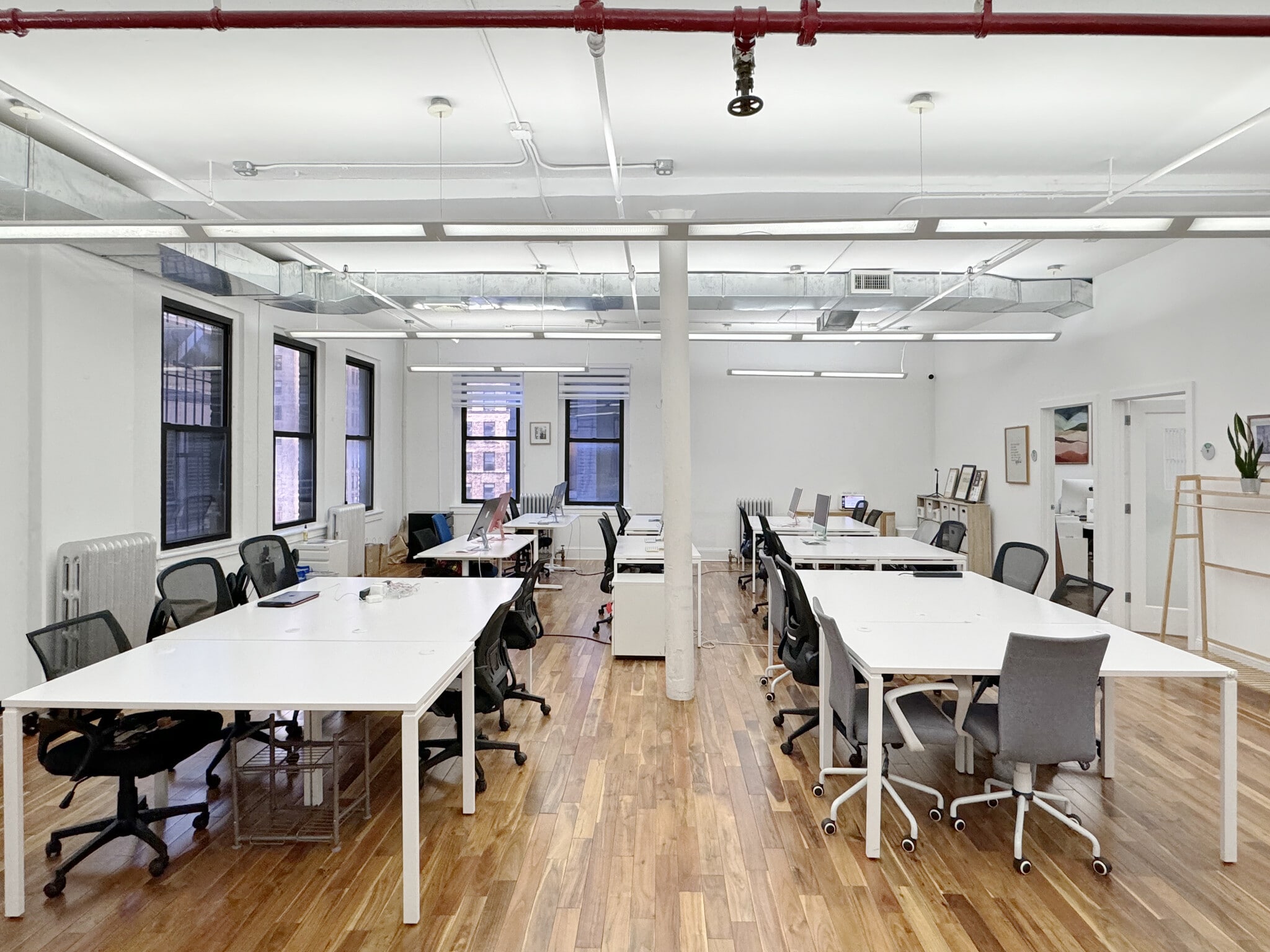 60-64 W 38th St, New York, NY for lease Interior Photo- Image 1 of 6