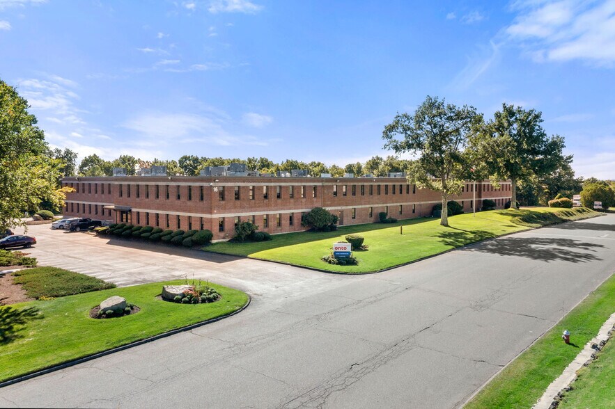 16 Jonspin Rd, Wilmington, MA à louer - Photo du bâtiment - Image 2 de 10