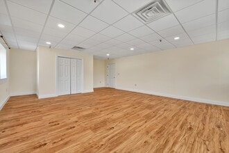 31 N Spruce St, Elizabethtown, PA for lease Building Photo- Image 1 of 7