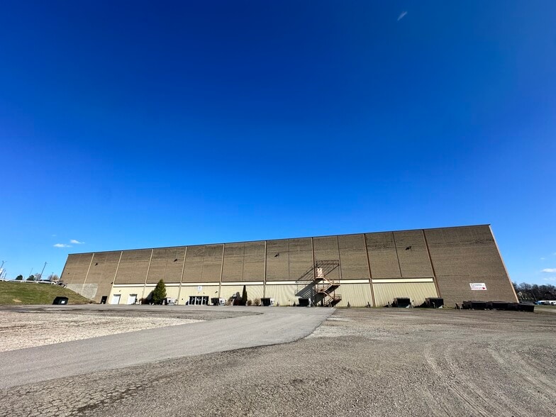 110 Main St, Wintersville, OH for lease - Building Photo - Image 2 of 10