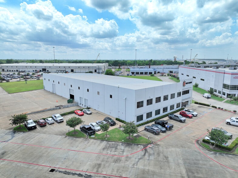4020 Flowserve Way, Pasadena, TX for sale - Building Photo - Image 2 of 25
