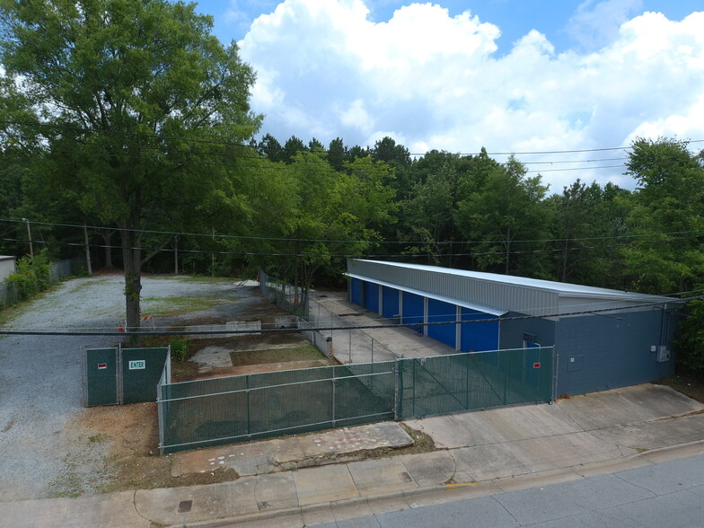 1607 Connally Dr, East Point, GA for sale - Building Photo - Image 1 of 1